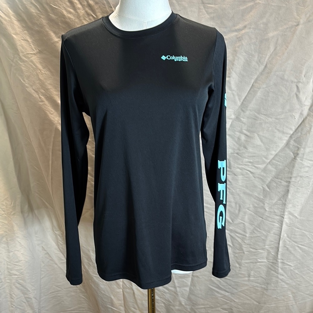 Columbia Black Jersey Top for Versatile Style